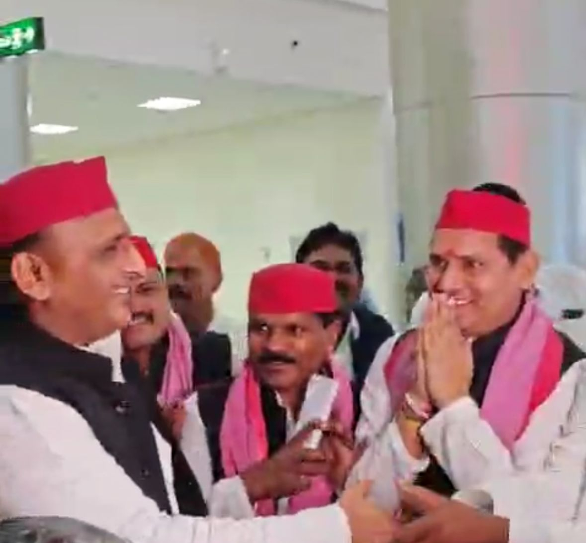 बिहार के मधुबनी जिले में अखिलेश के संग डा. सूर्यभान ने भरी हुंकार