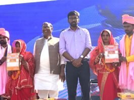 JauNpur Mahotsav के पहले दिन 600 जोड़ो का विवाह विधि विधान से संपन्न 