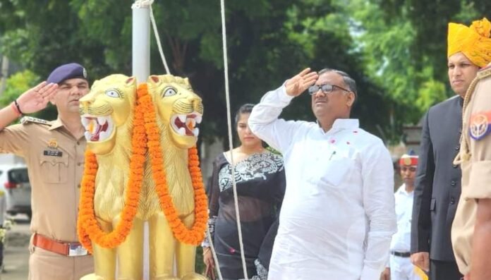 जौनपुरबड़े हर्षोल्लास के साथ मनाया गया 78वां स्वतंत्रता दिवस,देखे एक झलक 