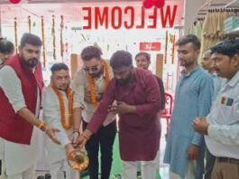 JAUNPUR वन इंडिया फैशन शोरूम का हुआ भव्य उद्घाटन