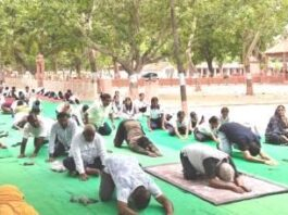 JAUNPUR NEWS अंतर्राष्ट्रीय योग दिवस विभिन्न जगहों पर हुआ योगाभ्यास