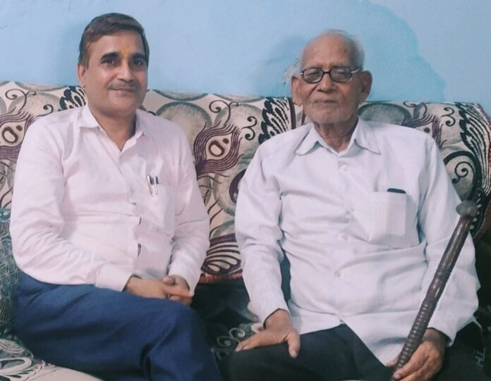 जौनपुर के डॉ सत्य नारायण दुबे शरतेंदु' ने किया बाल्मीकि रामायण का पद्यानुवाद