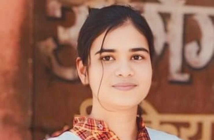 पत्रकार की बेटी ने भरी सफलता की उड़ान,डीयू में मिला प्रवेश,गांव में खुशी