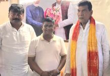 मुंगराबादशाहपुर के सर्ववैश्य समाज ने एके शर्मा को जन्मदिन की दी बधाई