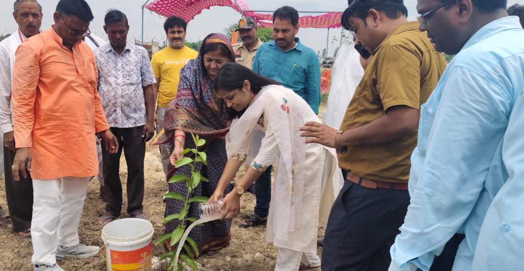 JAUNPUR PLANTATION IMAGES NEWS 1 JAUNPUR PLANTATION IMAGES NEWS