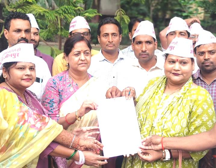 TET को लेकर अटेवा जौनपुर ने जनप्रतिनिधियों को सौंपा ज्ञापन 1 TET को लेकर अटेवा जौनपुर ने जनप्रतिनिधियों को सौंपा ज्ञापन