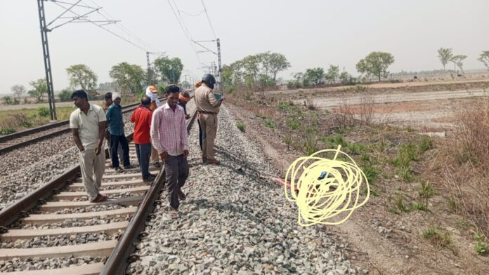 ट्रेन की चपेट में आने से अधेड़ की दर्दनाक मौत