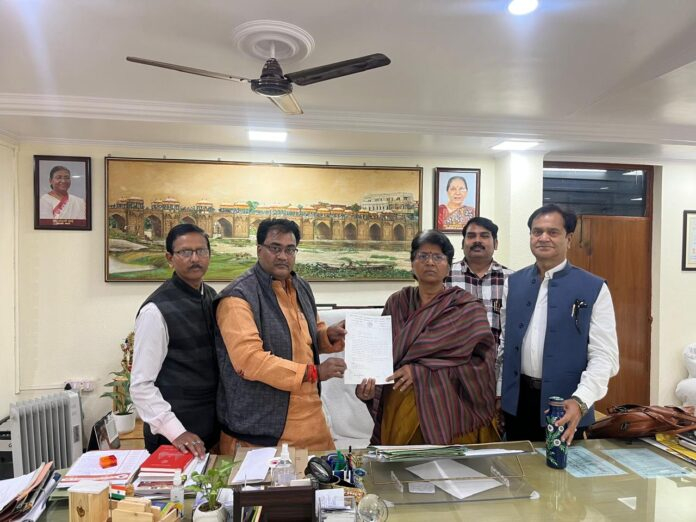 jaunpur News,मांगे ना माने जाने पर 5 मार्च के बाद आंदोलन की धमकी