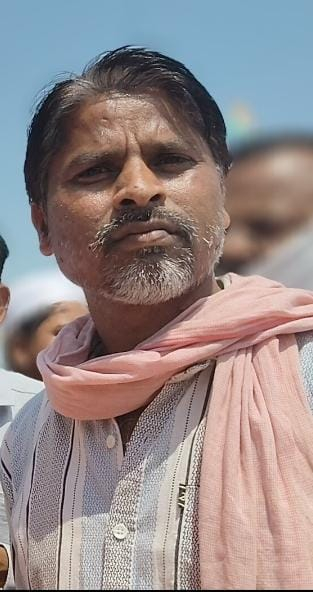 अधूरी खुदाई से ठप पड़ा गुरैनी बाजार,नाराज़ व्यापारियों का प्रदर्शन