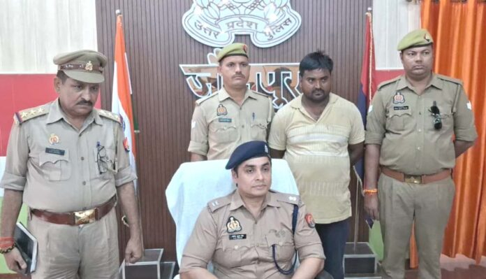 JAUNPUR CRIME: प्रेमी ने प्रेमिका को दिया दर्दनाक मौत 