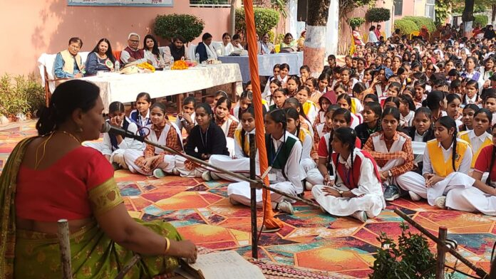 खेतासराय में गूँजे शास्त्रीय सुर,पद्मश्री उर्मिला श्रीवास्तव ने बाँधा समा