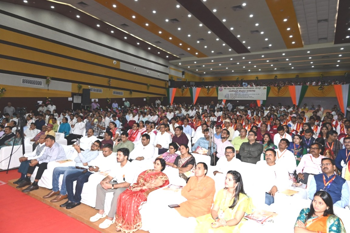 JAUNPUR NEWS,79 मेधावियों को मिले 80 स्वर्ण पदक 1 JAUNPUR NEWS,79 मेधावियों को मिले 80 स्वर्ण पदक